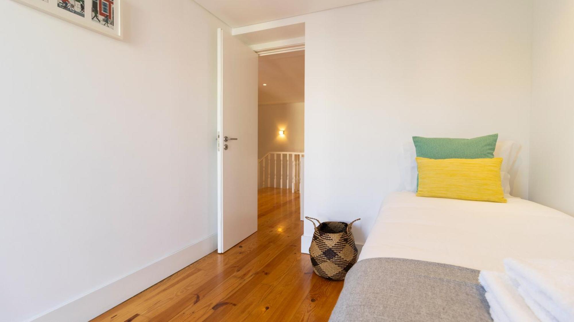 City Center Duplex W Patio By Lovelystay Porto Exterior foto