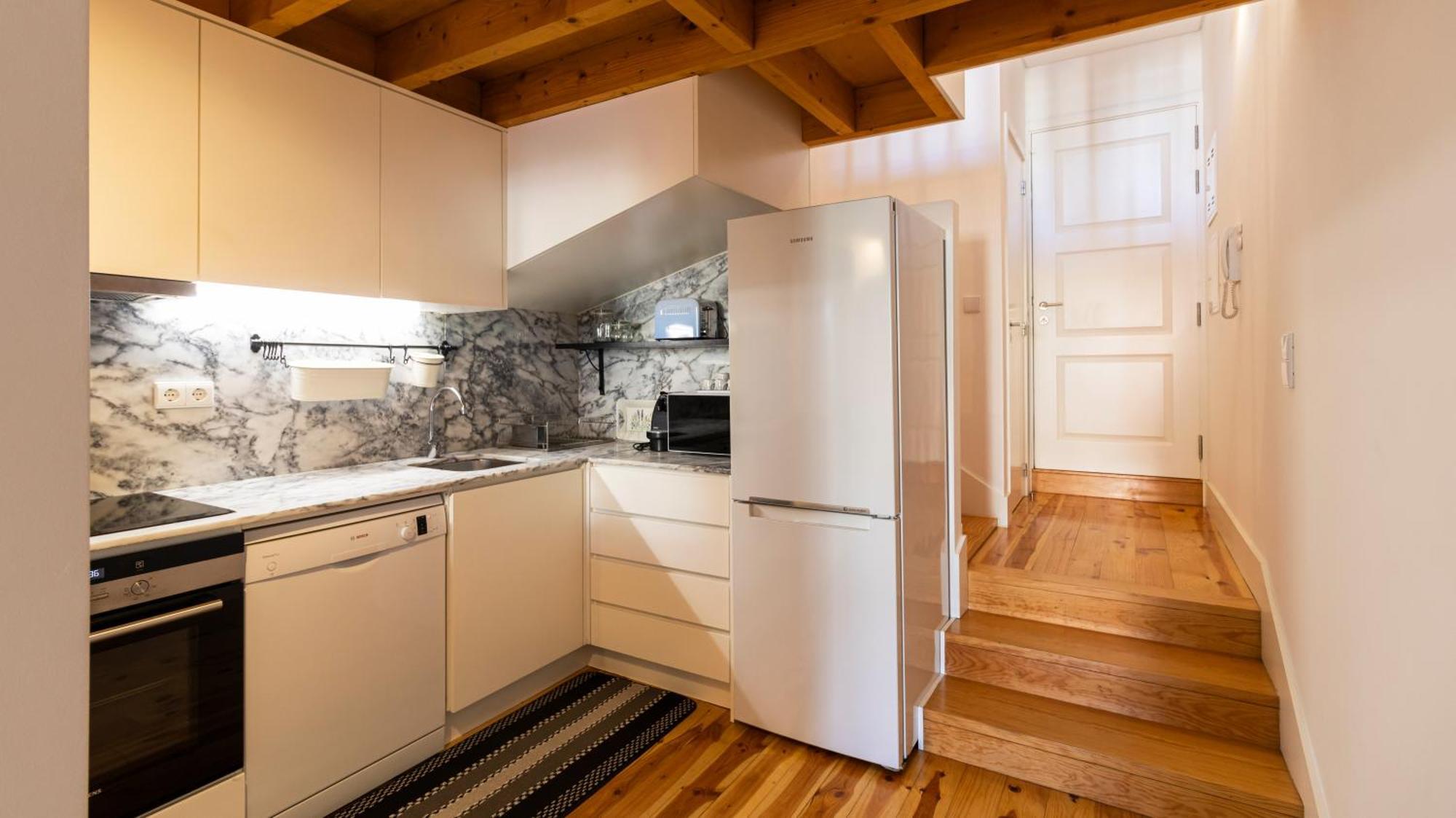 City Center Duplex W Patio By Lovelystay Porto Exterior foto