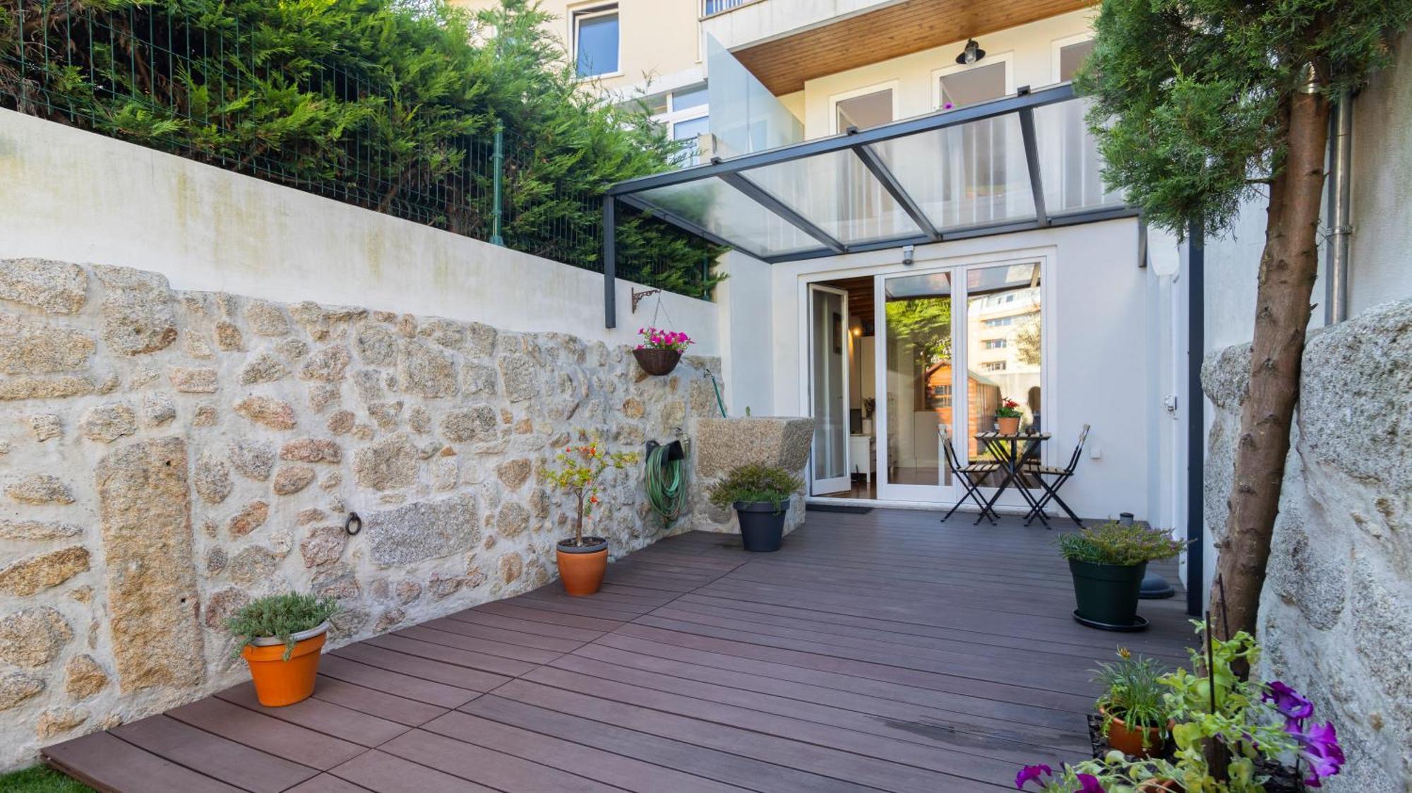 City Center Duplex W Patio By Lovelystay Porto Exterior foto